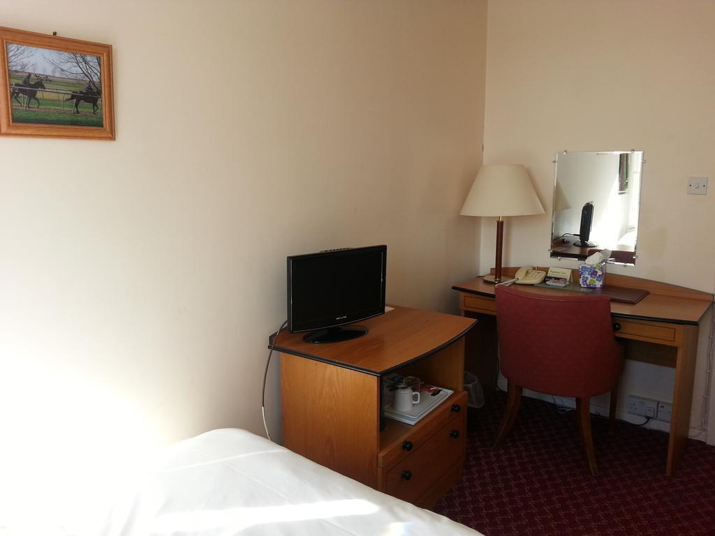 Cadogan Hotel Newmarket  Ngoại thất bức ảnh