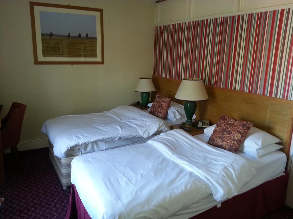 Cadogan Hotel Newmarket  Ngoại thất bức ảnh