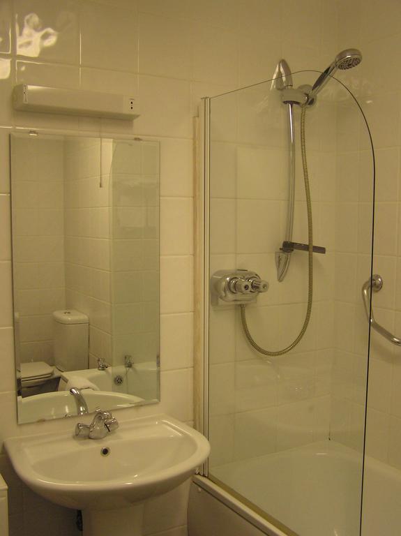 Cadogan Hotel Newmarket  Ngoại thất bức ảnh
